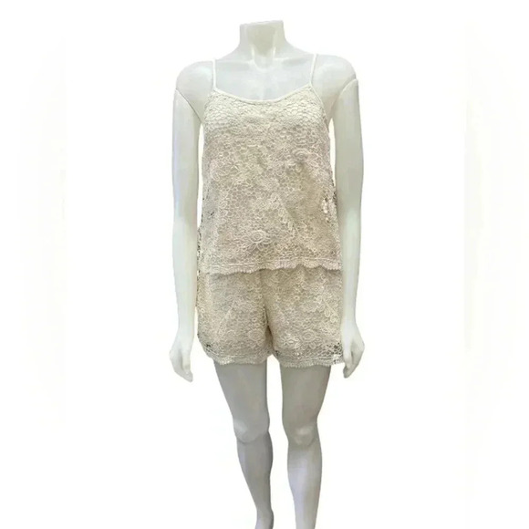 Rebellion Romper EUC Lace Floral Crème Spaghetti Strap Size Medium - Picture 1 of 10